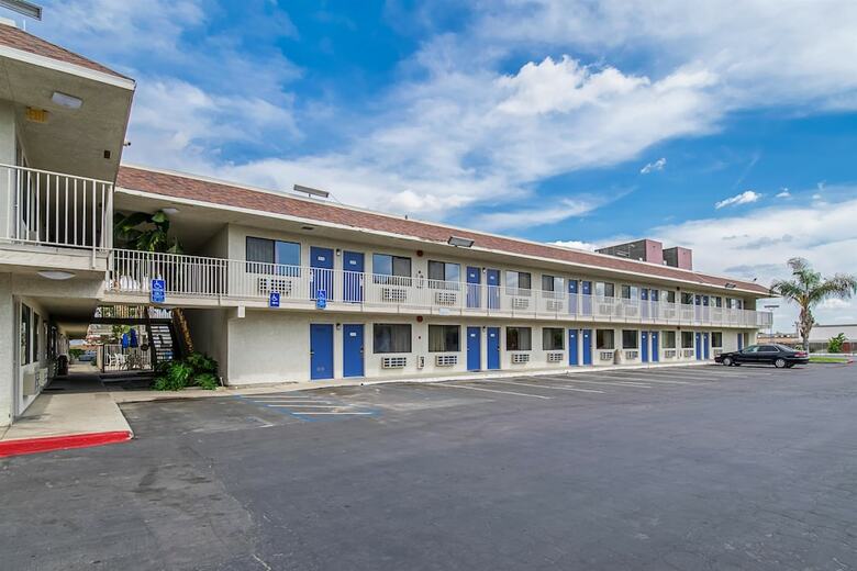 Motel 6 Bakersfield, Ca - Airport