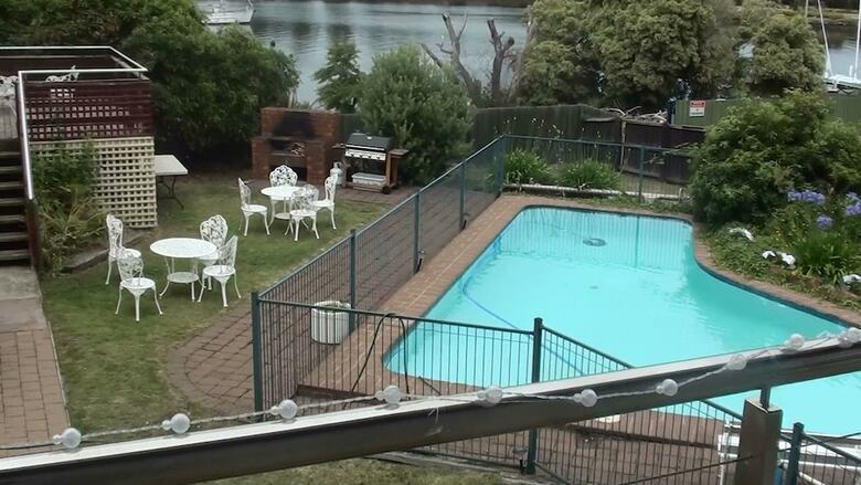 Waterfront Lodge Motel