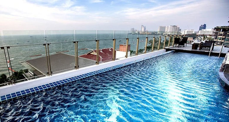 Hotel Serenotel Pattaya Beach Front