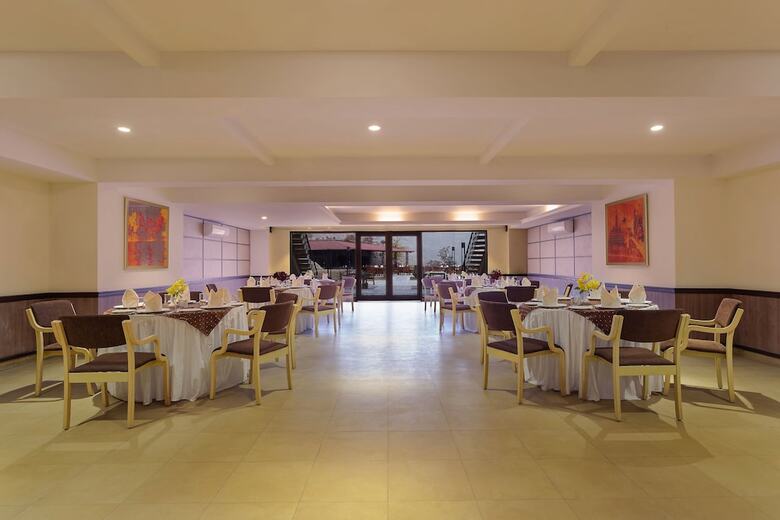 Hotel Aloha On The Ganges