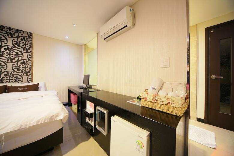 Hotel Iris Motel