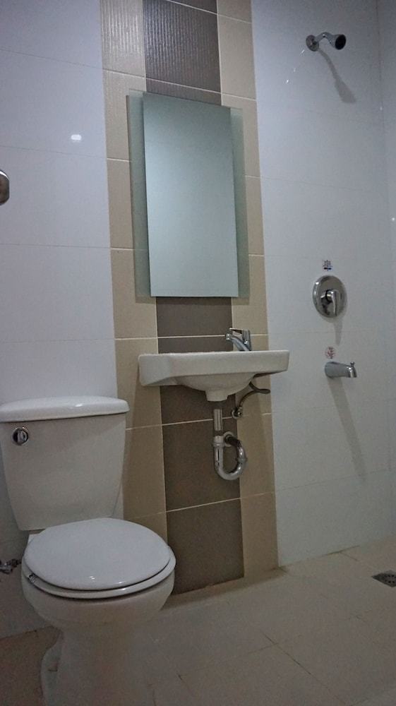 Hotel Sogo Lrt Monumento Station