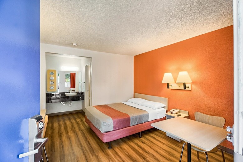 Motel 6 Everett, Wa - South