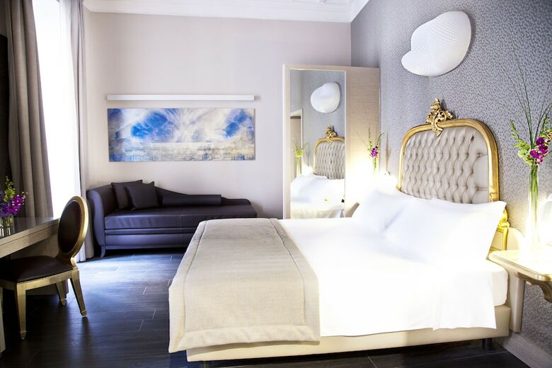 Corso 12 Rooms And Suites