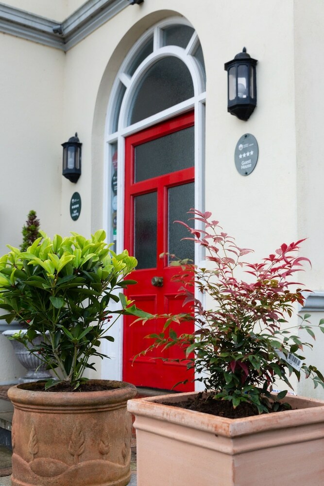 Hotel Shelleven House