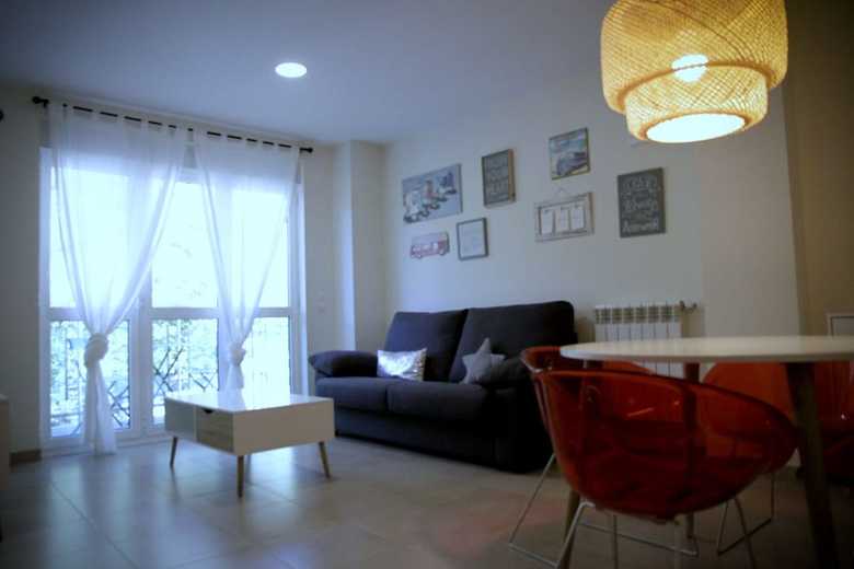 Apartamentos Vitivola Prat Condal 2-4 4t 1a/ 3r 1a