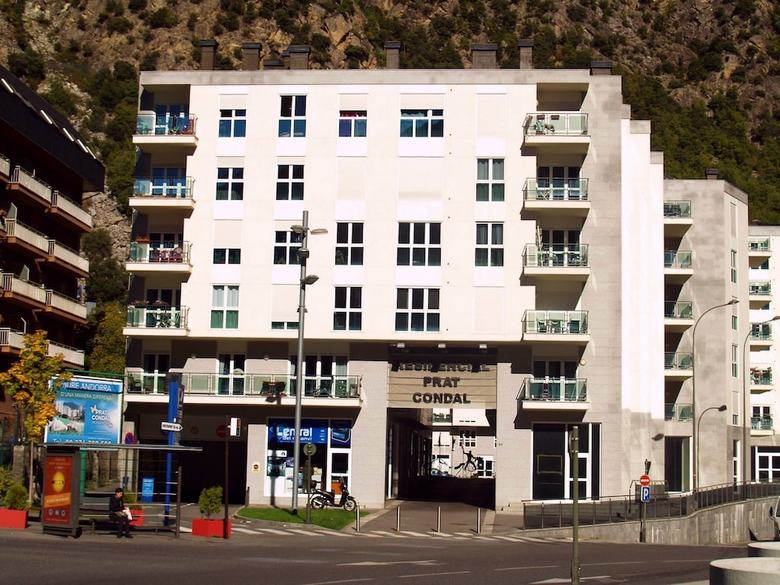 Apartamentos Vitivola Prat Condal 2-4 4t 5a/ 3r 5a