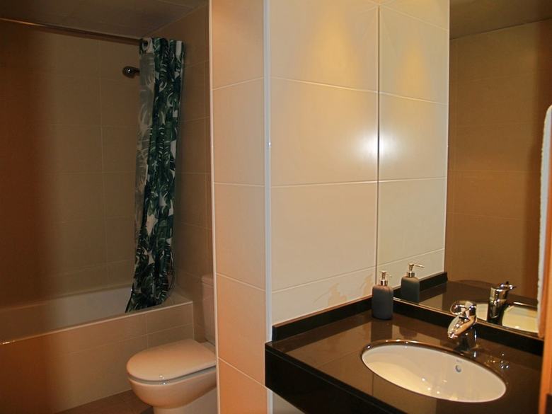 Apartamentos Vitivola Prat Condal 2-4 4t 5a/ 3r 5a