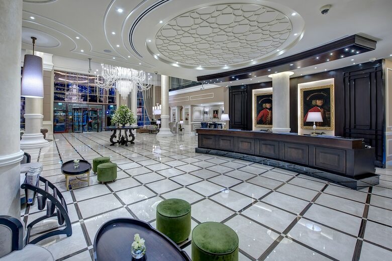 Dukes The Palm, A Royal Hideaway Hotel