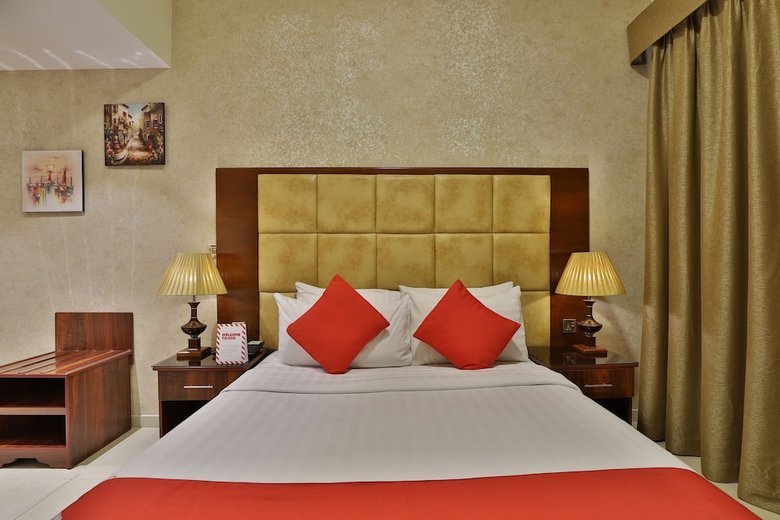 Oyo 101 Click Hotel