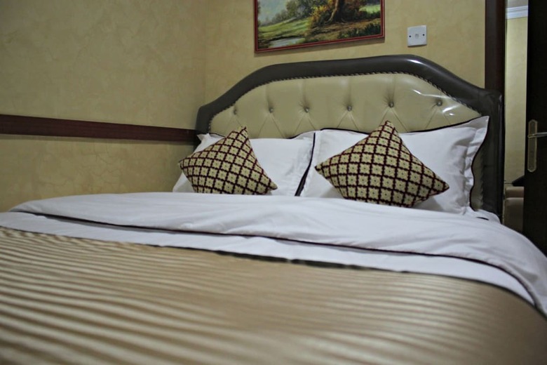 Oyo 165 San Marco Hotel