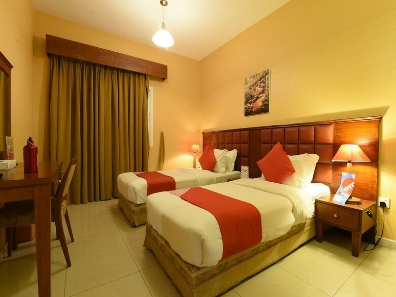 Hotel Oyo 274 California Suites