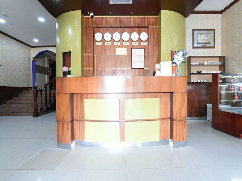 Hotel Oyo 274 California Suites