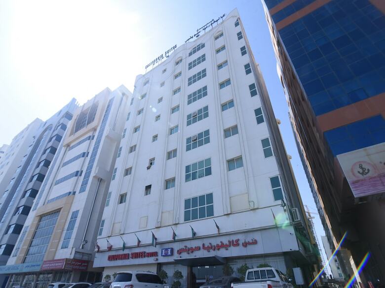 Hotel Oyo 274 California Suites