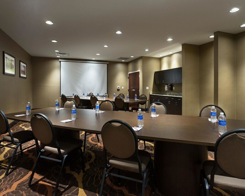 Hotel Comfort Suites