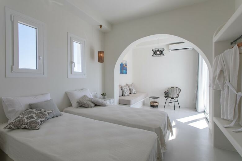 Aeolos Luxury Villas & Suites