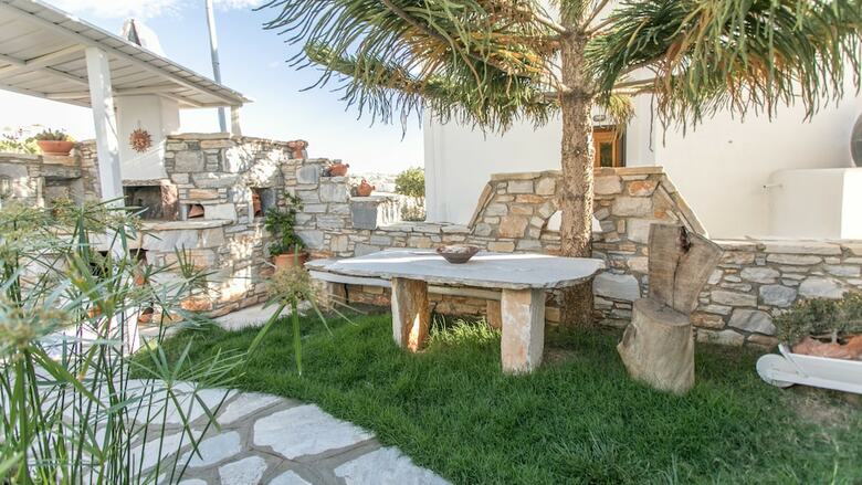 Aeolos Luxury Villas & Suites
