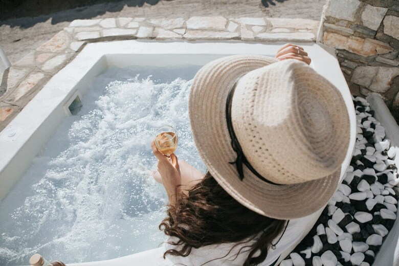 Aeolos Luxury Villas & Suites