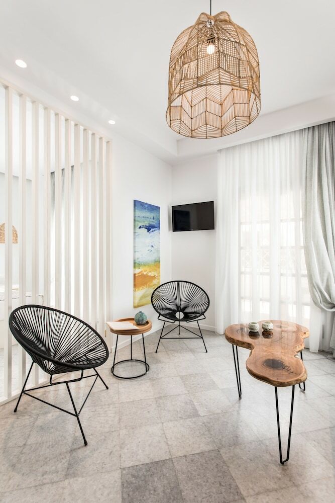 Aeolos Luxury Villas & Suites