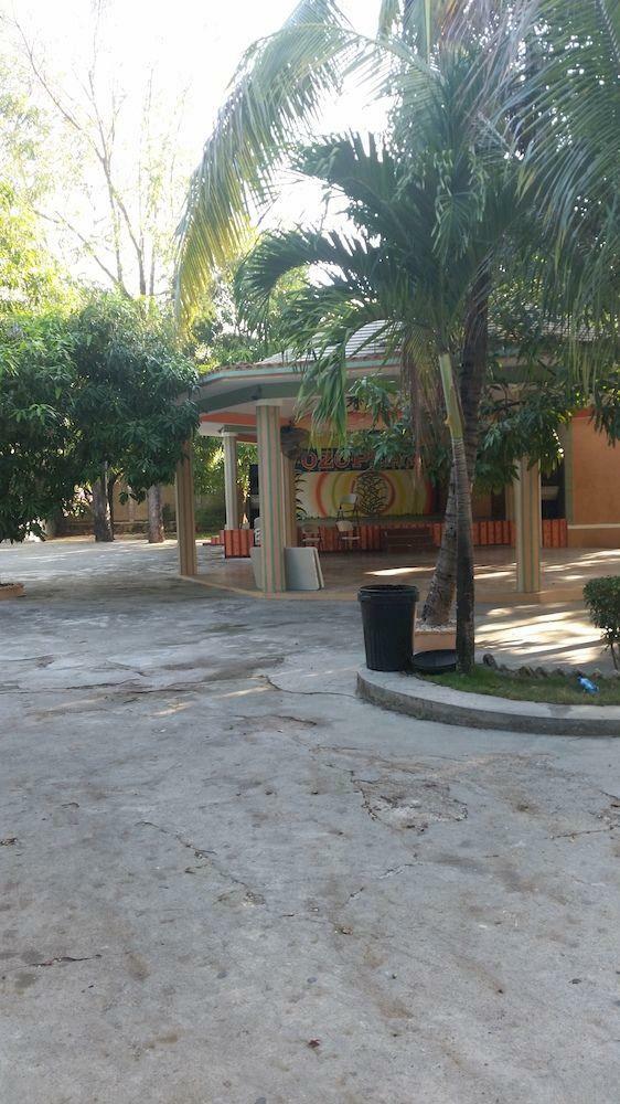 Wozo Plaza Hotel