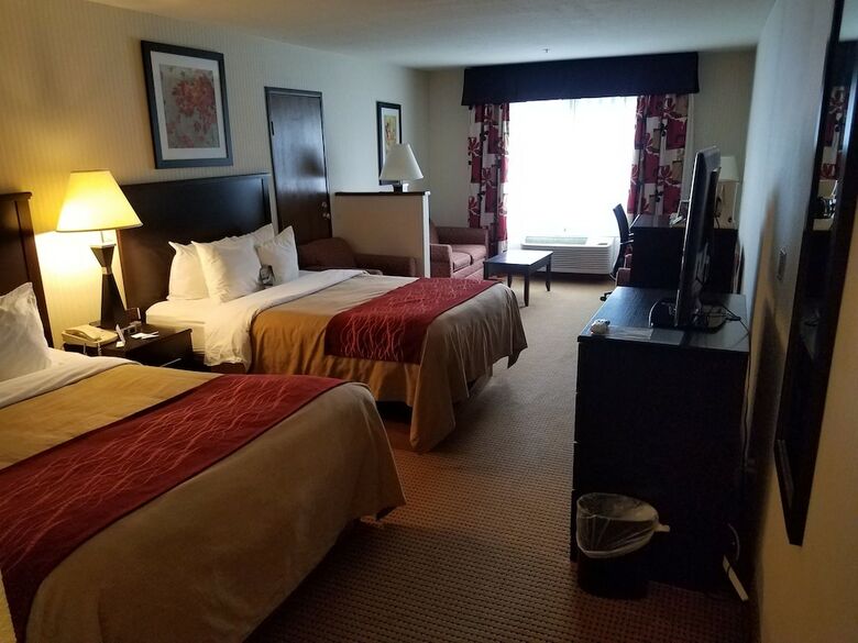 Hotel Quality Inn & Suites