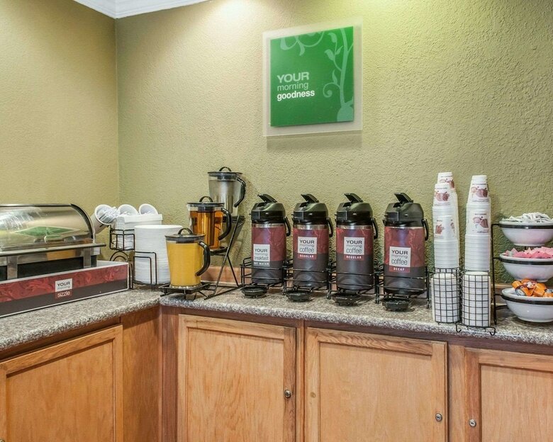 Hotel Quality Inn & Suites