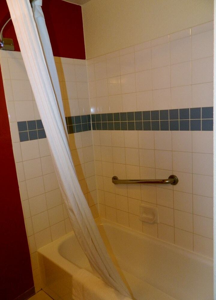 Hotel Quality Inn & Suites