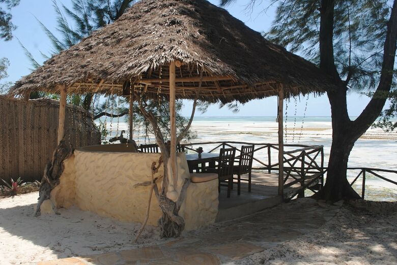 Hotel Seasons Lodge Zanzibar