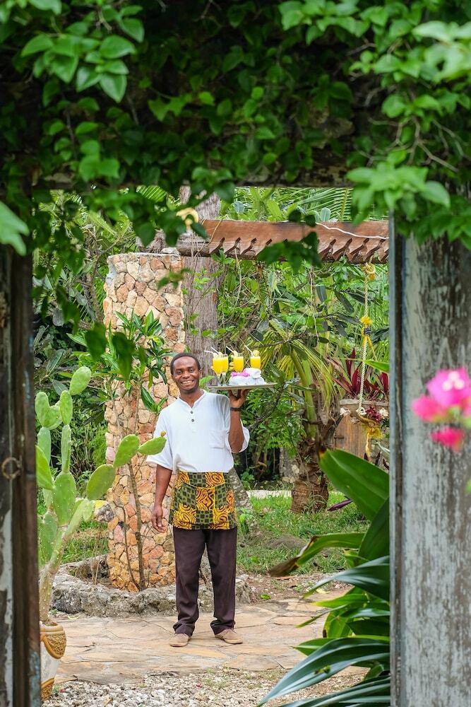 Hotel Seasons Lodge Zanzibar