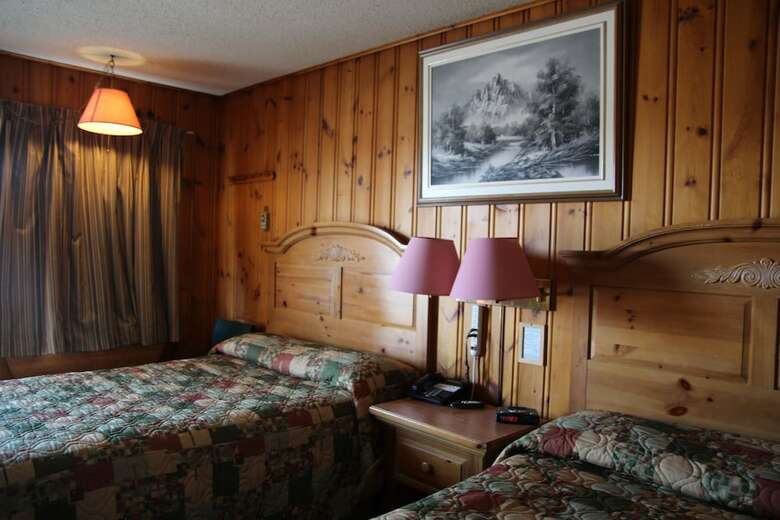 Motel Knights Inn Colonial Fireside Inn