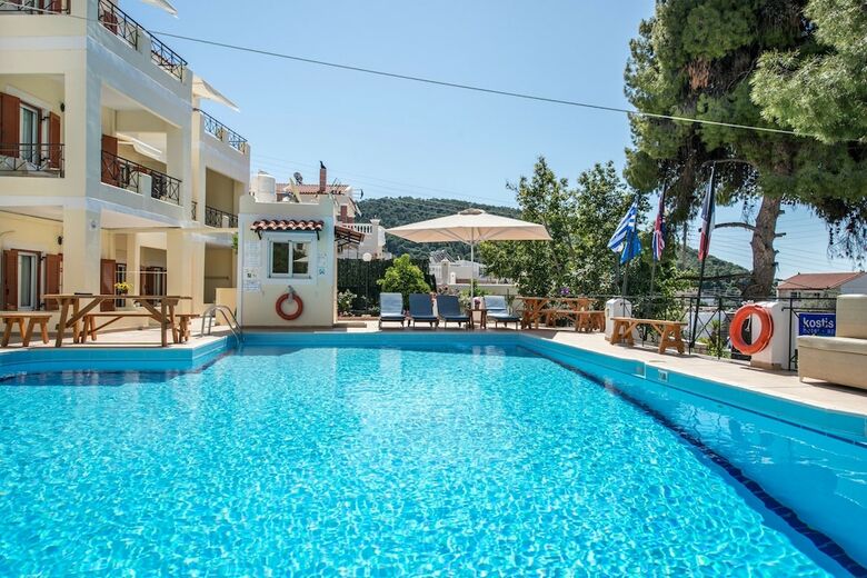 Aparthotel Kostis Villas