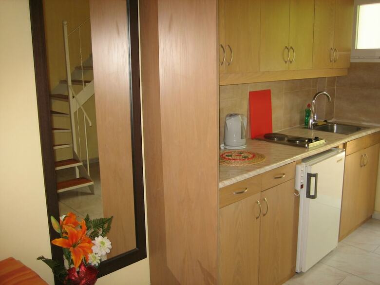 Aparthotel Kostis Villas
