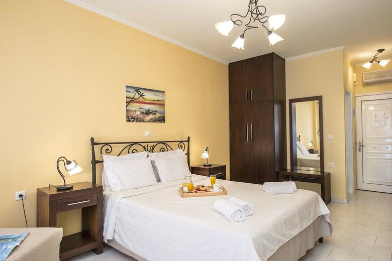 Aparthotel Kostis Villas