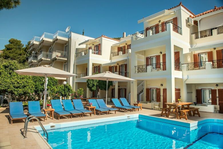 Aparthotel Kostis Villas