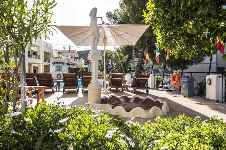 Aparthotel Kostis Villas