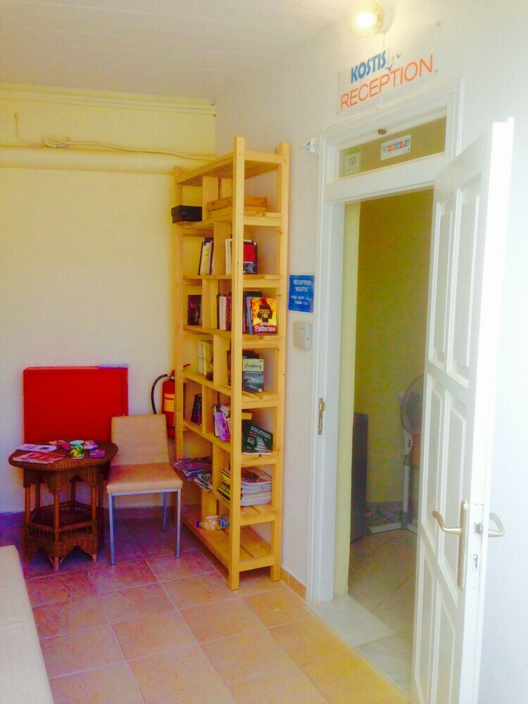 Aparthotel Kostis Villas
