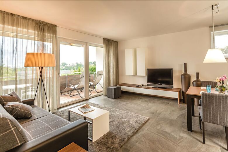 Hidalgo Suites & Restaurant