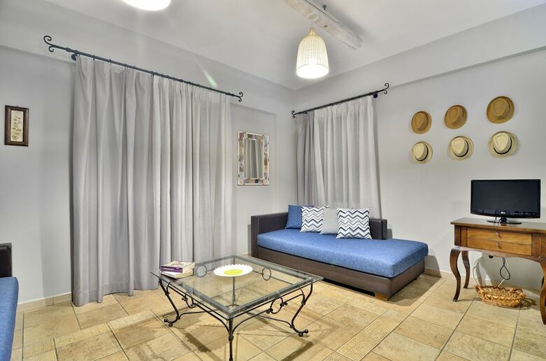 Niriides Apartments