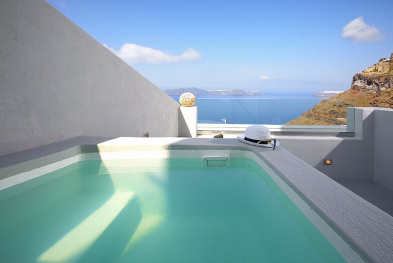 Hotel Caldera Edge Suites