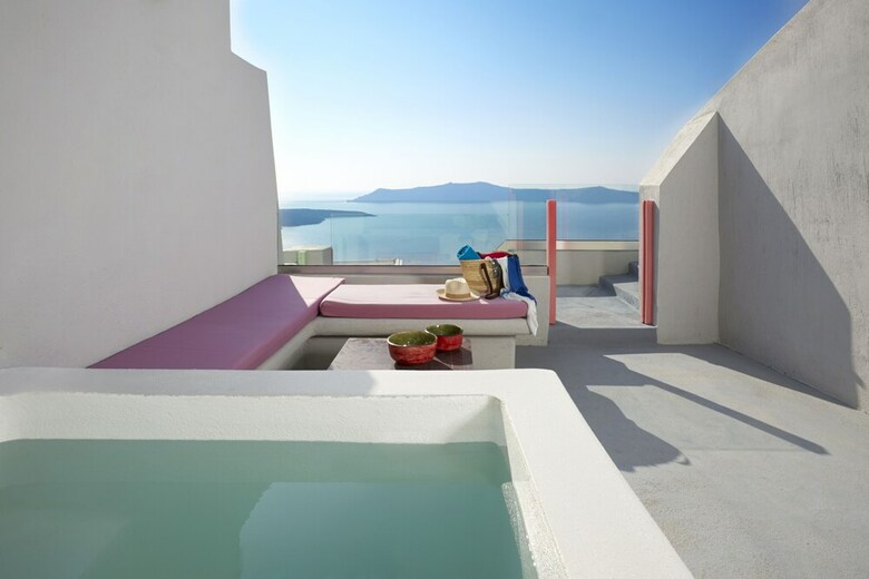 Hotel Caldera Edge Suites