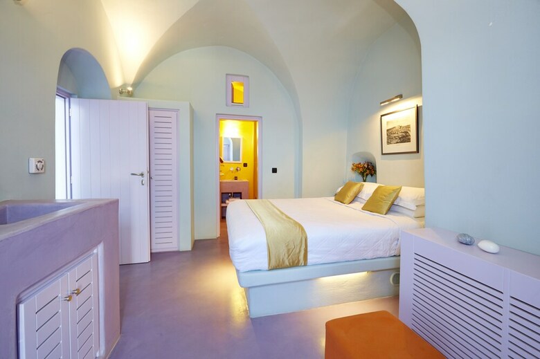 Hotel Caldera Edge Suites