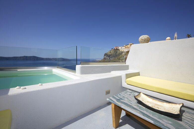 Hotel Caldera Edge Suites