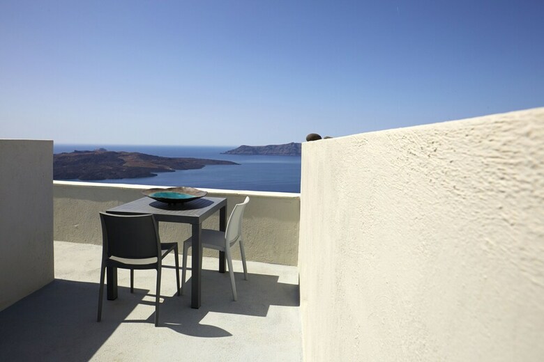 Hotel Caldera Edge Suites