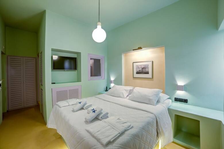 Hotel Caldera Edge Suites