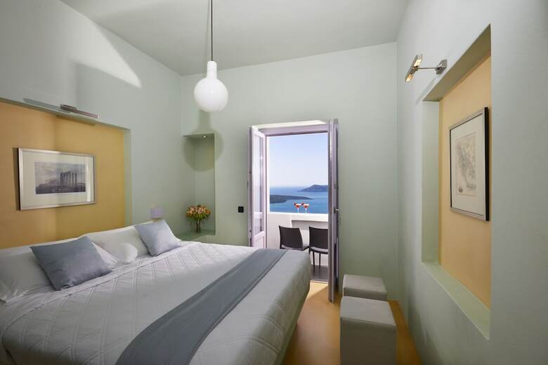 Hotel Caldera Edge Suites
