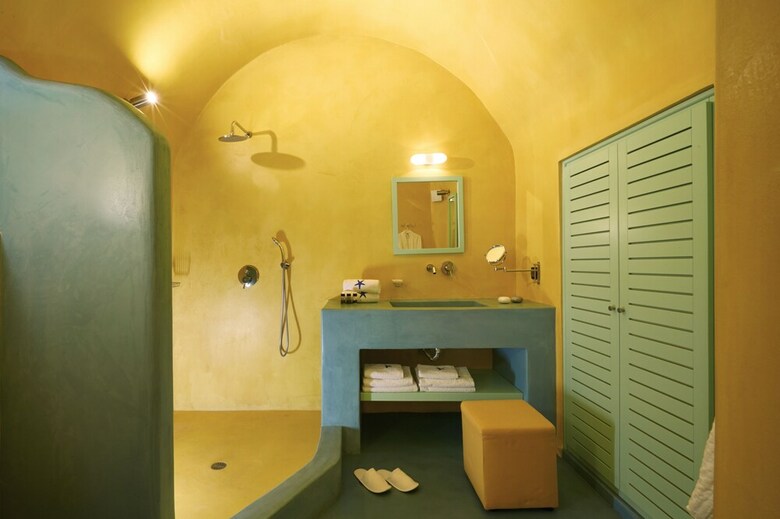Hotel Caldera Edge Suites