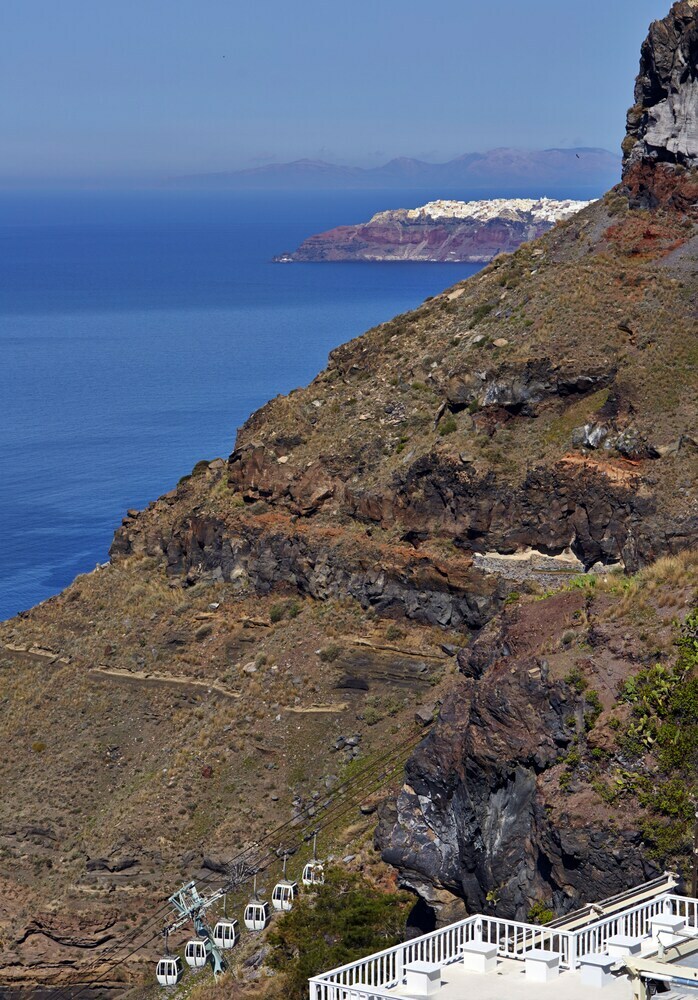Hotel Caldera Edge Suites