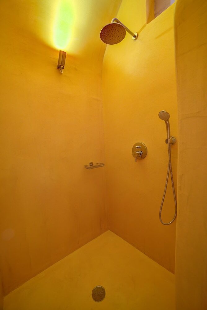 Hotel Caldera Edge Suites