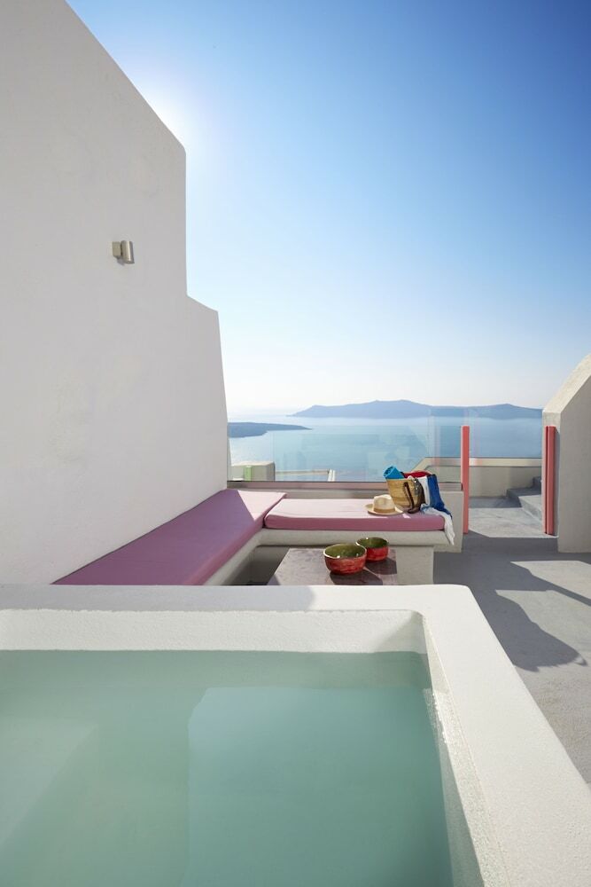 Hotel Caldera Edge Suites