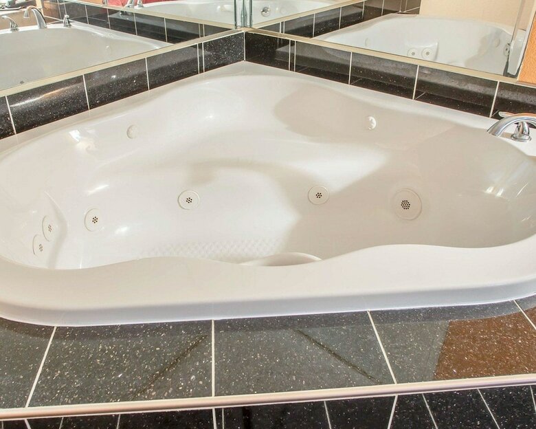 Hotel Rodeway Inn & Suites